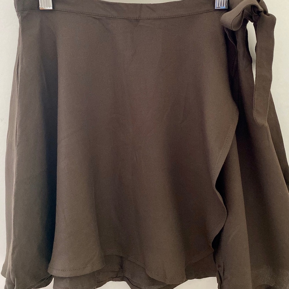 2/25  A-line wrap skirt/ skater skirt - Picture 2 of 4